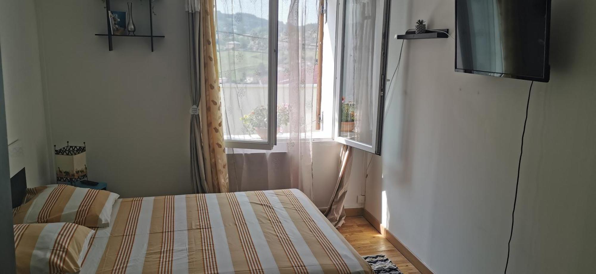 Appartement Au Coeur De La Cours-la-Ville